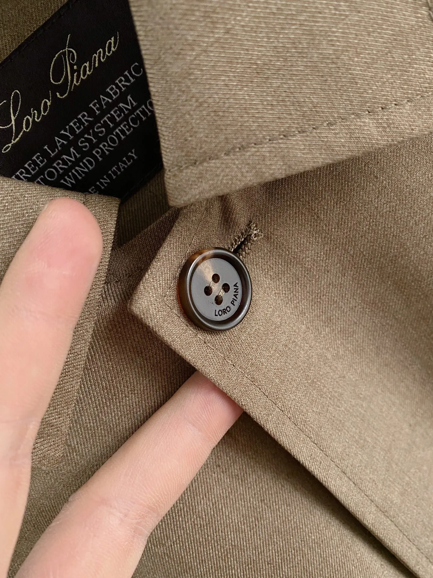 Recommended 🌟44 LP 26 Autumn and Winter Linen Jacket. Series is on sale at the official website counter. The industry's exclusive premiere of the most sought-after and popular Series men's and women's Same Style in the Classic main line, Classic urban casual style, Versatile simple style, couple's jacket! New design style, subversive design, iconic brand logo, new fabric, slightly waterproof, casually wear a T-shirt, the upper body is super fashionable, especially easy to match, the concave shape is naturally indispensable for such high-end configuration. Color: Apricot Black Sizes: M L XL 2XL 3XL